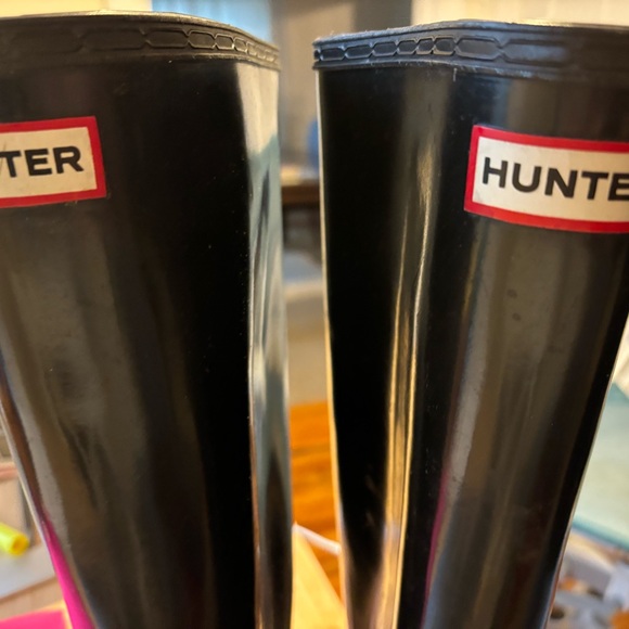 Gently Used Tall Hunter Black Shinny Rain Boots Women’s Size 8/9 - Picture 2 of 9